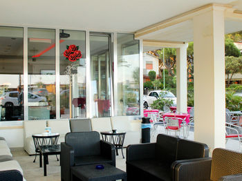 Ariston Hotel 3*