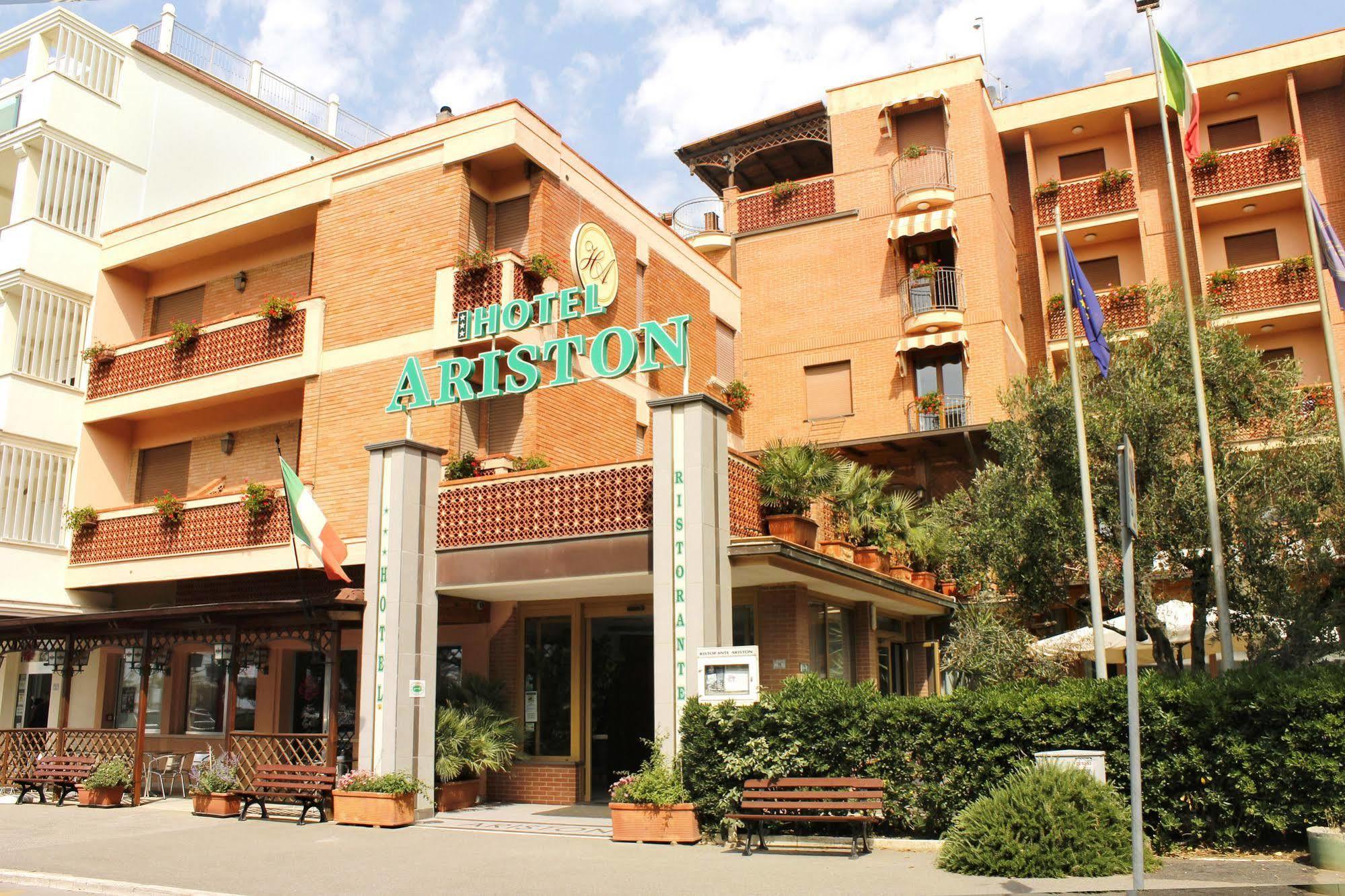 Ariston Hotel 3*